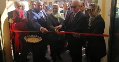 القباج والسفير الإيطالى يفتتحان مركز حاضنات المشروعات بالوادي الجديد..صور