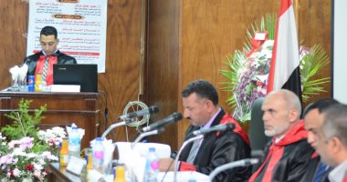 جامعة الفيوم تناقش رسالة علمية عن تعزيز الأمن الفكرى للشباب.. صور