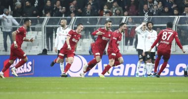 بشكتاش يسقط أمام سيفاس فى الدوري التركي بمشاركة الننى