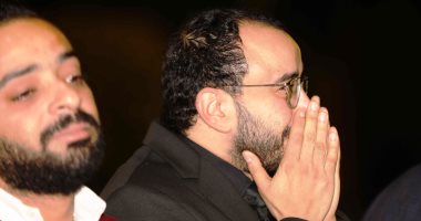 على ربيع وأوس أوس وأشرف زكى يقدمون واجب العزاء فى والدة حسام داغر.. صور