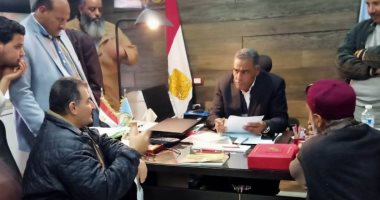 محافظ مطروح يتفقد مدينة الضبعة لمتابعة الخدمات وحاجة الشوارع للرصف