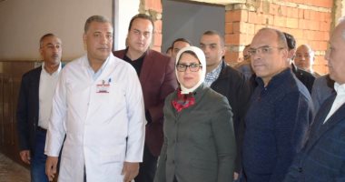 صور.. وزيرة الصحة بمستشفى الأقصر لمتابعة تجهيزات التأمين الصحى الشامل