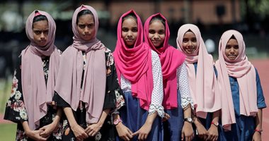 صور.. توائم يتجمعون فى محاولة لتسجيل رقم قياسى فى سريلانكا 