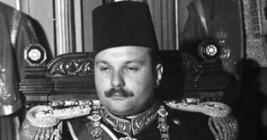 الملك فاروق يتنازل عن العرش لـ ابنه.. حكاية يوم 26 يوليو 