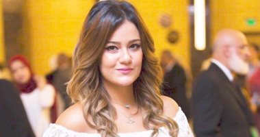 برة الملعب.. سلمى الكومى نجمة الطائرة: بحب السفر والتصوير وكان نفسى أبقى قاضية