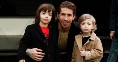 راموس يصطحب أبناءه لملعب سانتياجو بمدريد.. ويؤكد: اللحظات معكم لا تنسى