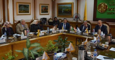 صور.. محافظ المنيا: افتتاح مشروعات متنوعة بالقطاعات الخدمية فى 2020