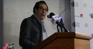 وزيرة الثقافة تعلن إقامة معرض منفرد للفائز بجائزة فاروق حسنى بقصر الفنون