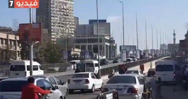 حملات مرورية بمحاور القاهرة والجيزة لرصد المخالفين لقواعد المرور