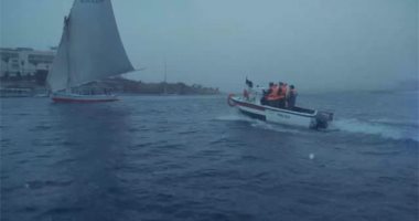 شرطة المسطحات المائية تنقذ طالباً من الغرق أعلى هويس إسنا بمدينة الأقصر