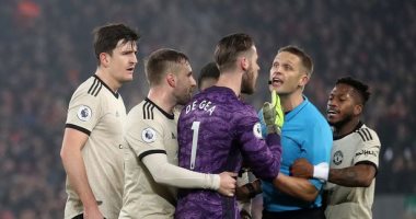عقوبات منتظرة ضد مانشستر يونايتد بعد الاحتجاج على حكم مباراة ليفربول