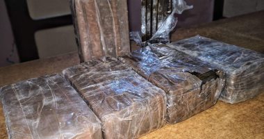 سقوط عامل بشركة مقاولات بحوزته 36 طربة حشيش أثناء مروره بكمين سفاجا