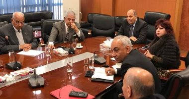 رئيس التنمية الصناعية يبحث تحديات الاستثمار مع نقابة المستثمرين الصناعيين