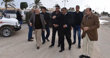 محافظ مطروح يتابع مخطط تطوير مدخل وطريق مدينة مرسى مطروح.. فيديو وصور