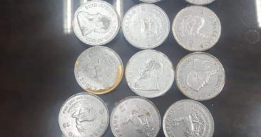 جمارك مطار الغردقة تحبط محاولتى تهريب عملات ذهبية وتذكارية وأثرية