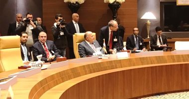 انطلاق اجتماع دول الجوار الليبى بالجزائر بمشاركة سامح شكرى