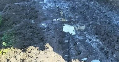 أهالى كفر الشيخ يشكون من غرق قرى دسوق بكفر الشيخ فى برك الطين