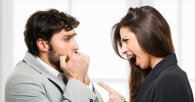 4 أبراج معروفة بالصوت العالى.. الحمل بسبب حماسه والدلو للفت الانتباه