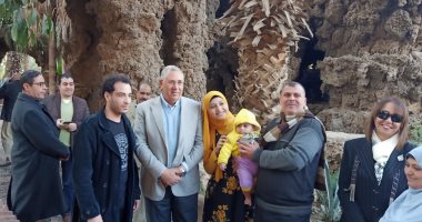 صور.. وزير الزراعة يتفقد حديقة الحيوان بالجيزة فى عيد الشرطة