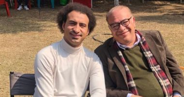 على ربيع يستعد ذكريات مشاركاته مع صلاح عبد الله لتهنئة الأخير.. صورة