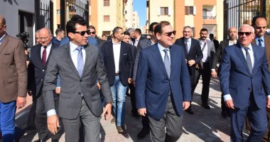 وزير الرياضة يفتتح مركز شباب الشيخ زايد بالحى الإماراتى فى بورسعيد..صور