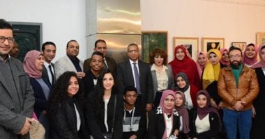 صور.. رئيس جامعة الأقصر يفتتح معرض الجامعة الأول للفنون التشكيلية