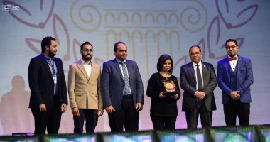 صور.. تكريم سلوى محمد علي فى افتتاح مهرجان الإسكندرية للفيلم القصير