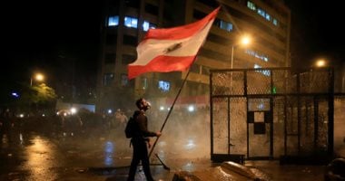 لبنان يواجه تحدياته ..أزمات اقتصادية وارتفاع غير مسبق للأسعار..  الحكومة مطالبة بسداد 1.2 مليار دولار مارس المقبل ..رئيس الوزراء: الصعوبات متعددة ونأمل الخروج من أزماتنا..حاكم مصرف لبنان: الالتزام بالسداد ضرورة
