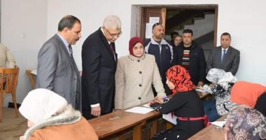 صور.. نائب رئيس جامعة المنوفية يكلف بتطبيق الإجراءات القانونية ضد "الغشاشين"