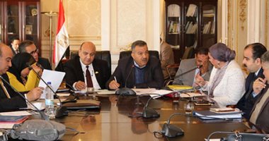 مناقشات ساخنة فى "صحة البرلمان" بسبب الأجهزة الطبية المحجوزة بالجمارك