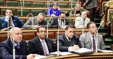 تقرير برلمانى يوصى القابضة للغزل والنسيج بتنشيط الصادرات وفتح أسواق جديدة 