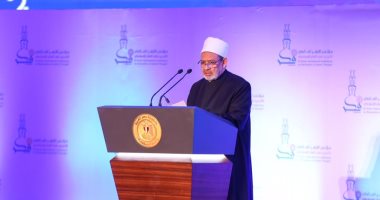 شيخ الأزهر يوجه رسالة للعالم بشأن كورونا: اختلاق الشائعات وإفقاد الناس الثقة فى إجراءات الدولة حرام شرعا.. عليكم بالصدقات والدعاء أن يلهم الله الباحثين اكتشاف العلاج.. وعلينا بالصلاة بأن يفرج الله هذا الكرب