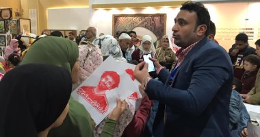 فيديو.. محمد صلاح فى جناح الأزهر الشريف بمعرض القاهرة الدولى للكتاب