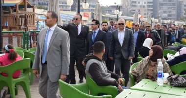وزير الشباب والرياضة يتفقد أعمال التطوير بنادى الشمس