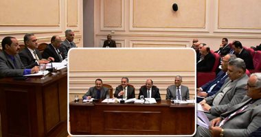 الحكومة والبرلمان يطمئنان نواب المحافظين.. يؤكدان أحقيتهم فى العودة لوظائفهم بعد انتهاء شغلهم للمنصب.. جدل حول اختصاصاتهم.. وزير التنمية المحلية: الرئيس سيلتقيهم يونيو المقبل.. وعملهم لايتعارض مع سكرتيرى العموم
