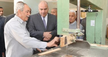 محافظ قنا يتفقد مركز الحكيم والنيل بمنطقة المعنا.. صور