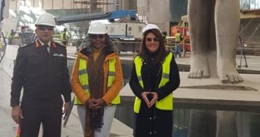 حفيدة نيلسون مانديلا تزور المتحف المصرى الكبير