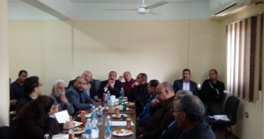 نائب محافظ القليوبية ومندوبو البنك الدولى يجتمعون برجال الأعمال بالخانكة