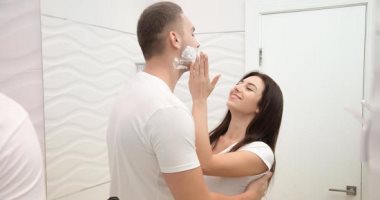 5 مميزات تخليكى تتمنى الزواج من رجل برج الدلو.. "رومانسى ومالوش فى المشاكل" 