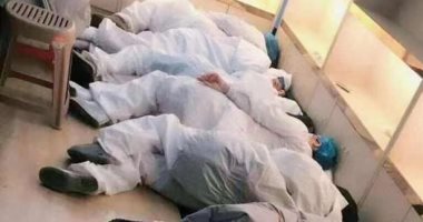 شاهد.. انهيار أطباء وتمريض مستشفيات ووهان بالصين أثناء علاج مصابى كورونا
