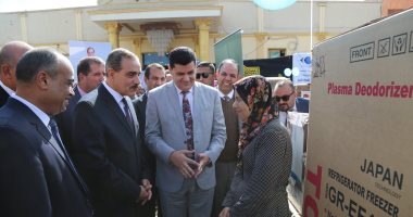 محافظ كفر الشيخ وحماية المستهلك يوزعان أجهزة كهربائية للمقبلين على الزوج