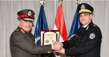 اللواء أحمد إبراهيم يؤكد على الترابط بين أكاديمية الشرطة والكلية الحربية