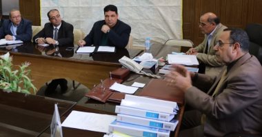محافظ شمال سيناء يلتقى لجنة اختيار إنشاء ميناء الصيد الجديد بالعريش