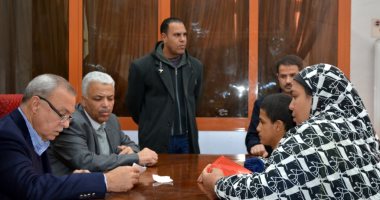 محافظ القليوبية يعقد اللقاء الأسبوعي مع المواطنين.. ويحيل بعض الشكاوي للتفتيش