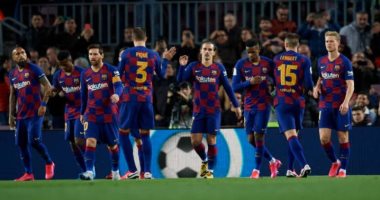 برشلونة يزين ملعبه بـ15 ألف قميص وصورة لمشجعيه فى مباراة أتلتيكو مدريد