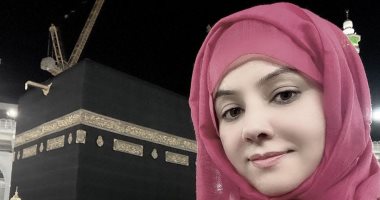 الفنانة الهندية المعتزلة من الكعبة تؤدى العمرة 3 مرات فى 6 أيام 