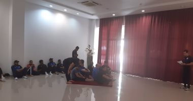 بعثة الزمالك تؤدى صلاة الجمعة فى أنجولا قبل لقاء أول أغسطس.. صور