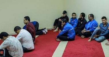 بعثة الأهلي تؤدى صلاة الجمعة بالسودان قبل مواجهة الهلال.. صور