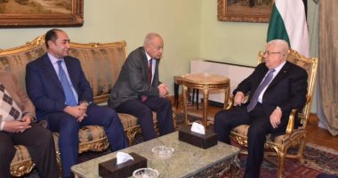 أبو الغيط لـ " أبو مازن " : القرار الفلسطينى له ظهير عربى ولن نتخلى 