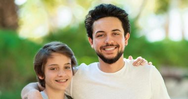 الأمير الحسين بن عبد الله يهنئ شقيقه هاشم بعيد ميلاده: الله يحفظك ويحميك
